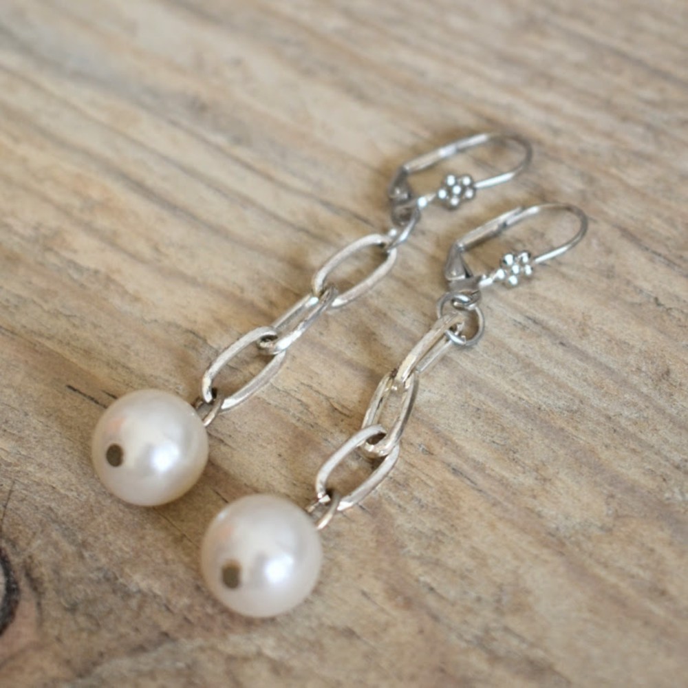 Silvertone Chain Link Glass Pearl Dangle Leverback Earrimgs